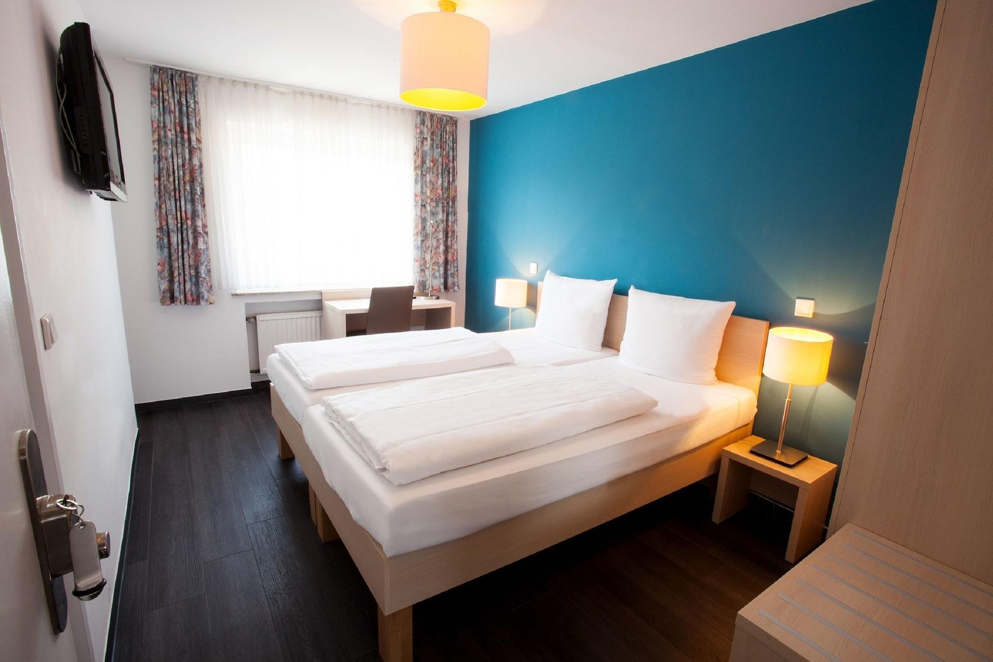เซนโทร โฮเต็ล อาร์คาเดีย Hotel โคโลญ ภายนอก รูปภาพ