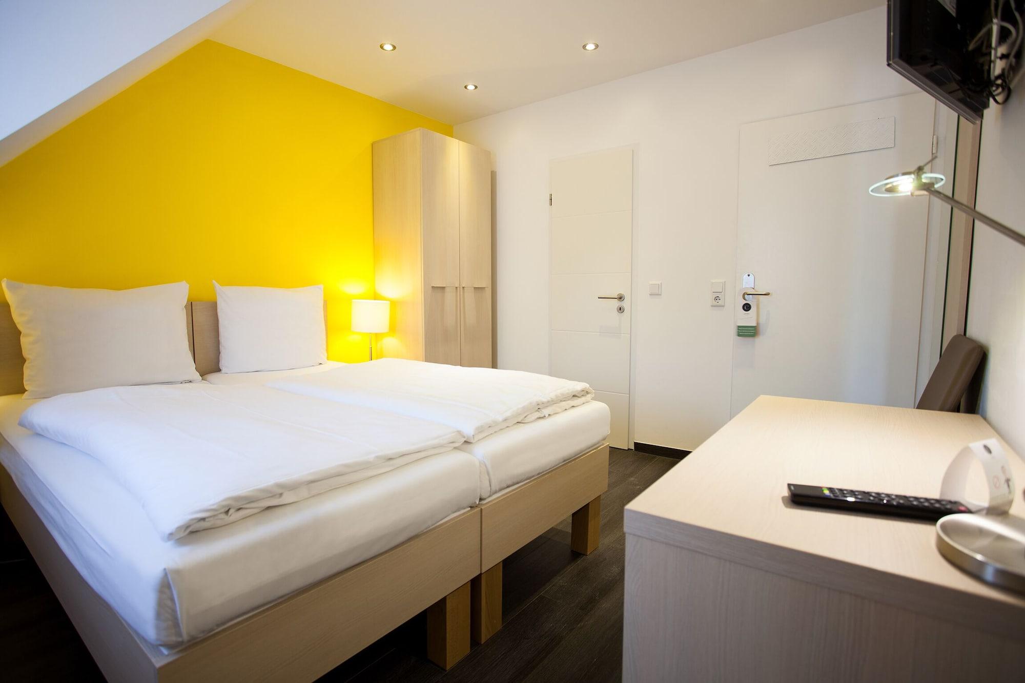 เซนโทร โฮเต็ล อาร์คาเดีย Hotel โคโลญ ภายนอก รูปภาพ