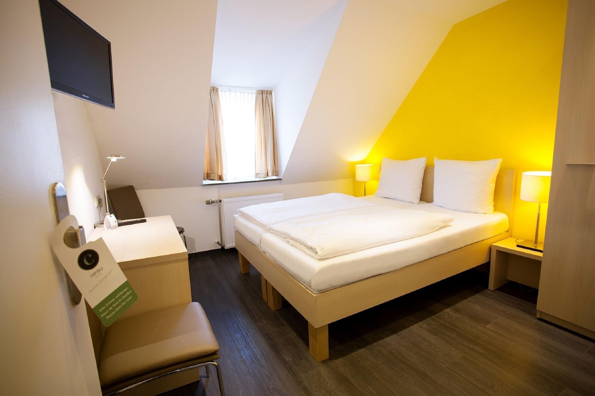 เซนโทร โฮเต็ล อาร์คาเดีย Hotel โคโลญ ภายนอก รูปภาพ