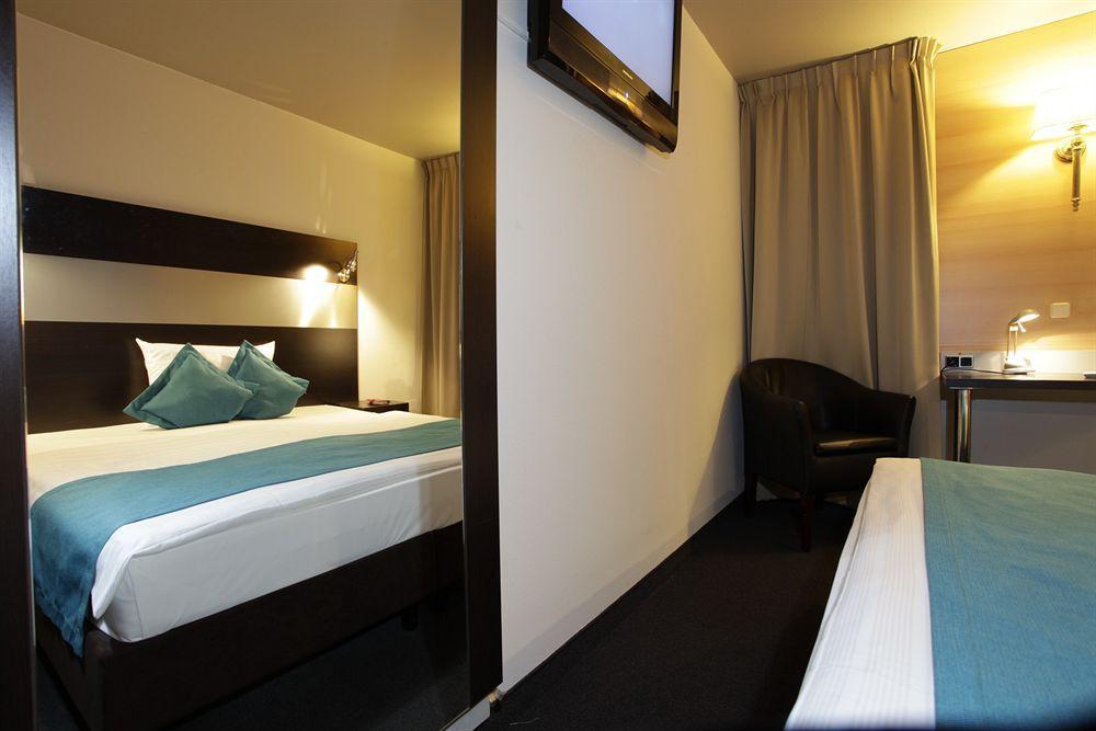 เซนโทร โฮเต็ล อาร์คาเดีย Hotel โคโลญ ภายนอก รูปภาพ